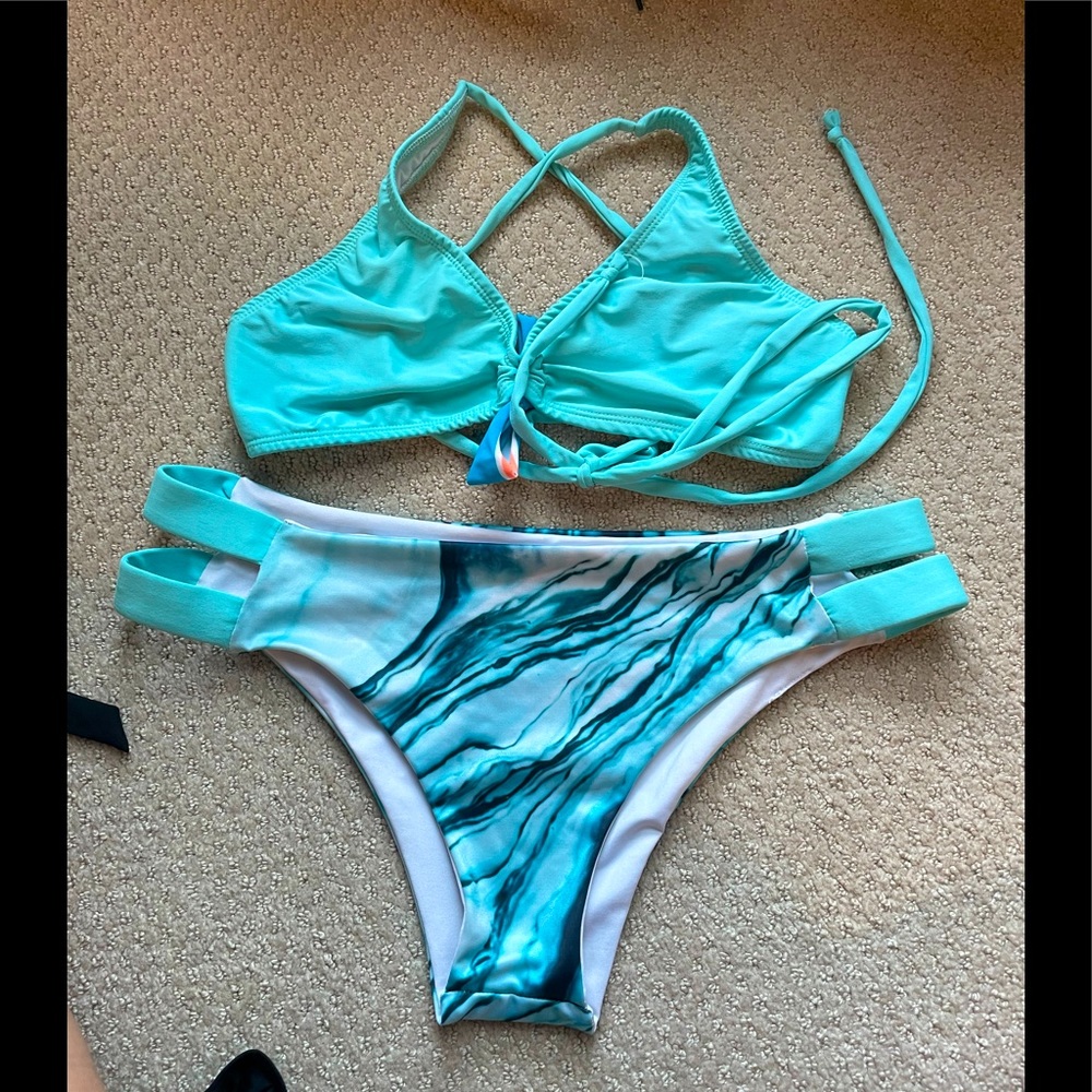 Turquoise Marble Print High Leg Cutout Bikini EUC